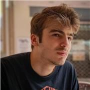 Batería con 9 años de experiencia y 6 años en el Taller de Musics de Barcelona. Estoy en dos grupos de jazz rock y estoy encantado de dar clases a gente de todas las edades ya sean  principiantes o mas avanzados.